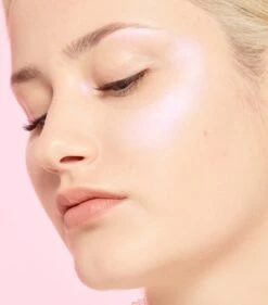 L’Oréal Paris 01 Iconoc Glow Highlighter - Poeder Highlighter - 9 Gr. -GlowBelle Verkoopwinkel 1055x1200 1