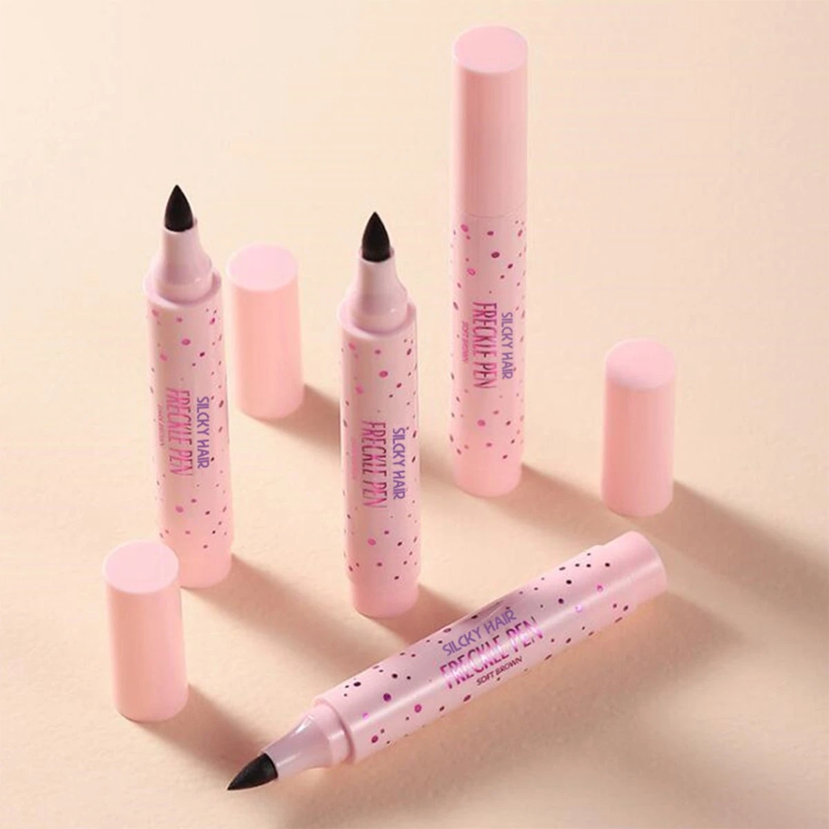 Silcky Hair Sproeten Pen - Freckle Pen - Freckles - Sproetjes Pen - Sproeten Make-up - Donker Bruin 4 Silcky Hair Sproeten Pen - Freckle Pen - Freckles - Sproetjes Pen - Sproeten Make-up - Donker Bruin - Afbeelding 4