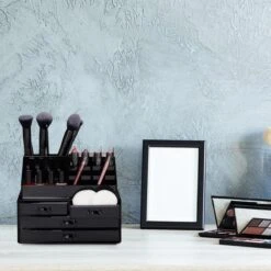A&K 2in1 Make-up Organizer - 4 Lades Cosmetica Opbergdoos - Kaptafel - Zwart 13 A&K 2in1 Make-up Organizer - 4 Lades Cosmetica Opbergdoos - Kaptafel - Zwart -GlowBelle Verkoopwinkel 1200x1200 1495