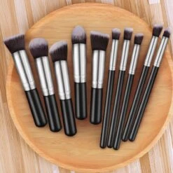 Evvie Set Van 10 Make-up Kwasten Kabuki - Zwart-Zilver 11 Evvie Set Van 10 Make-up Kwasten Kabuki - Zwart-Zilver -GlowBelle Verkoopwinkel 1200x1200 1689