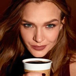 Maybelline SuperStay Matte Ink Lipstick Coffee Collection Limited Edition - 265 Caramel Collector - Nude Lippenstift - 5 Ml -GlowBelle Verkoopwinkel 1200x1200 519