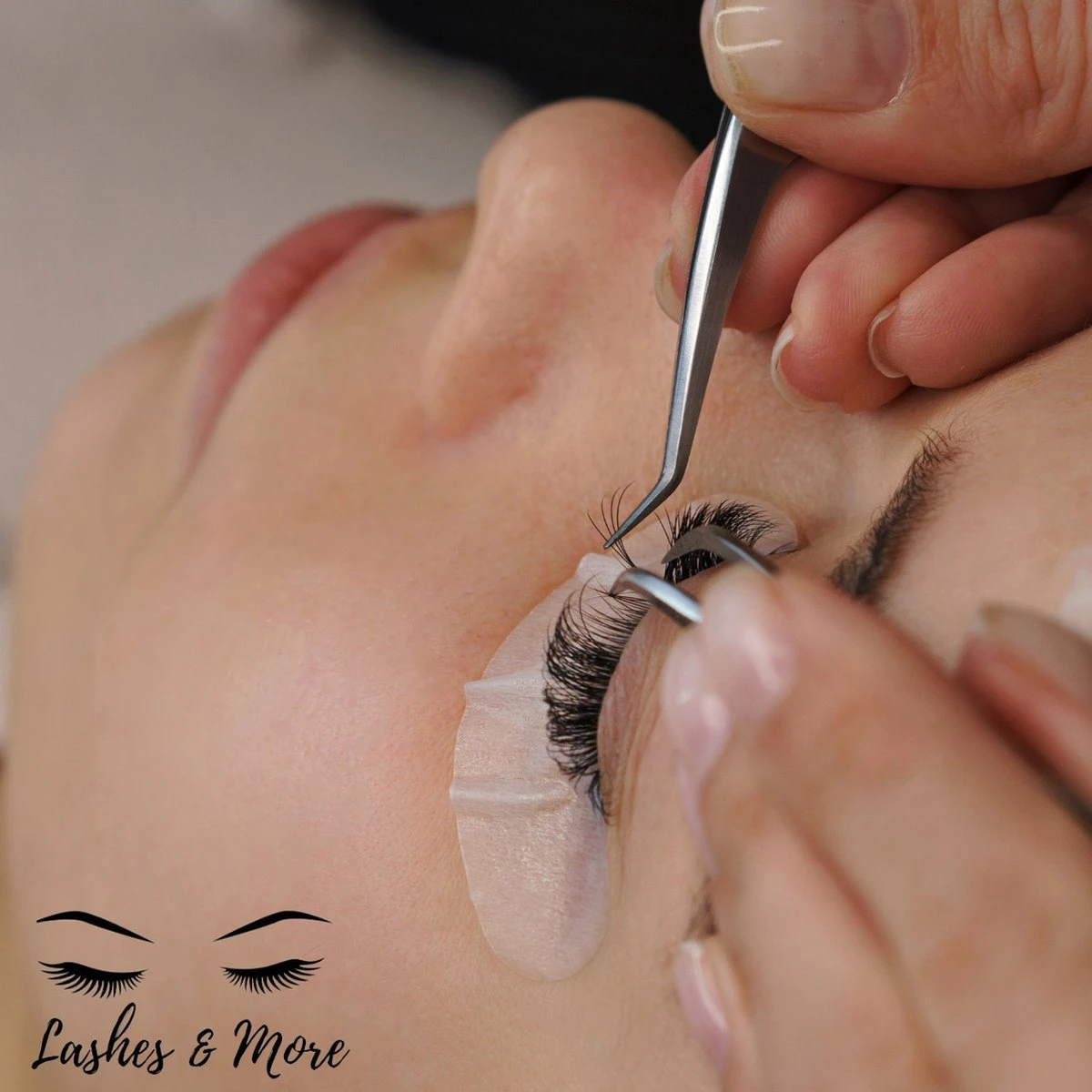 Lashes & More Wimperextensions - One By One - C Krul – Dikte 0.20 – Lengte Mixed – 16 Rijen In Een Tray - Nepwimpers - Flat Lashes - Verkrijgbaar In C En D Krul En In Dikte 0.15 En 0.20 3 Lashes & More Wimperextensions - One By One - C Krul – Dikte 0.20 – Lengte Mixed – 16 Rijen In Een Tray - Nepwimpers - Flat Lashes - Verkrijgbaar In C En D Krul En In Dikte 0.15 En 0.20 - Afbeelding 3