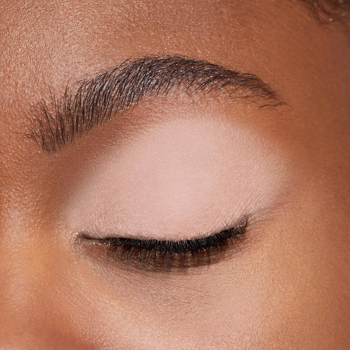 Bourjois Little Round Pot Oogschaduw - 03 Peau De Peach 6 Bourjois Little Round Pot Oogschaduw - 03 Peau De Peach - Afbeelding 6