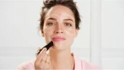 Bourjois Foundcealer Foundation - 200 Vanille Rosé -GlowBelle Verkoopwinkel 1200x679