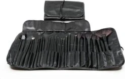 De Ultieme Make-up Ervaring: Cosmetische Spiegel Met 16 LED's En Set Van 24 Professionele Make-up Kwasten - Perfect Voor Een Vlekkeloze En Verlichte Look! Spiegel - Kwasten - Make-up Kwasten - Make-up Spiegel - Verlichting - LED - 13 De Ultieme Make-up Ervaring: Cosmetische Spiegel Met 16 LED's En Set Van 24 Professionele Make-up Kwasten - Perfect Voor Een Vlekkeloze En Verlichte Look! Spiegel - Kwasten - Make-up Kwasten - Make-up Spiegel - Verlichting - LED - -GlowBelle Verkoopwinkel 1200x757 1