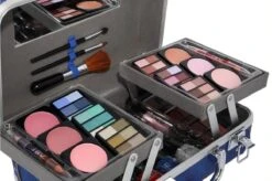 AANBIEDING! Make Up Koffer, Make-up Set, 84 Delig Schminkset 13 AANBIEDING! Make Up Koffer, Make-up Set, 84 Delig Schminkset -GlowBelle Verkoopwinkel 1200x798 2