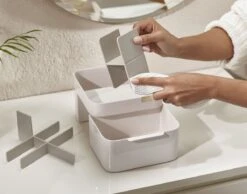 Joseph Joseph Cosmetica Opbergdoos Medium - Medium - Sorteervakken & Uitschuifbaar -GlowBelle Verkoopwinkel 1200x943 1