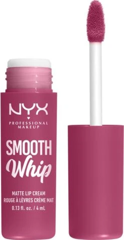 NYX Professional Makeup - Smooth Whip Matte Lip Cream Onesie Funsie - Vloeibare Lippenstift - 4ML -GlowBelle Verkoopwinkel 621x1200 1