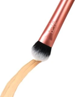 Real Techniques Expert Concealer Brush - Concealer Kwast -GlowBelle Verkoopwinkel 932x1200 3