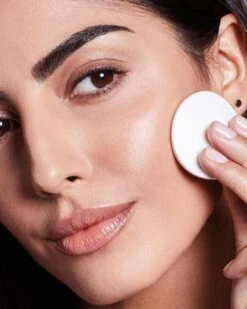 Max Factor Miracle Touch Foundation - 60 Sand -GlowBelle Verkoopwinkel 960x1200 1