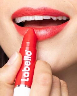 Labello Crayon Lipstick Poppy Red -GlowBelle Verkoopwinkel 960x1200 12