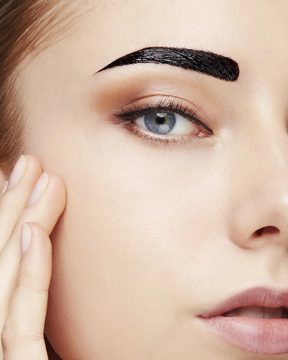 Maybelline Tattoo Brow Peel-Off Wenkbrauwgel - 3 Dark Brown - Bruin 5 Maybelline Tattoo Brow Peel-Off Wenkbrauwgel - 3 Dark Brown - Bruin - Afbeelding 5