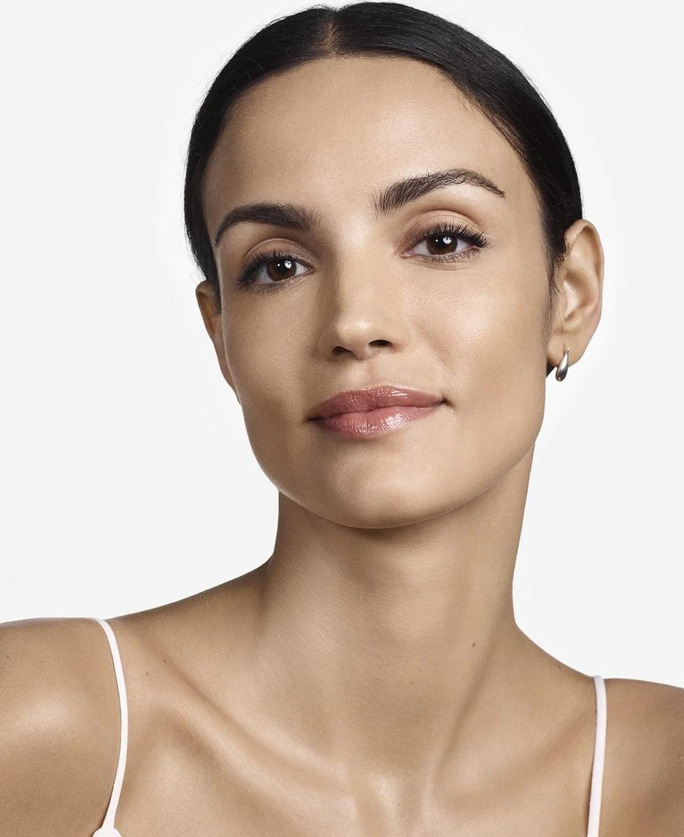 Clinique Almost Powder SPF 15 - Neutral - Make-uppoeder 3 Clinique Almost Powder SPF 15 - Neutral - Make-uppoeder - Afbeelding 3