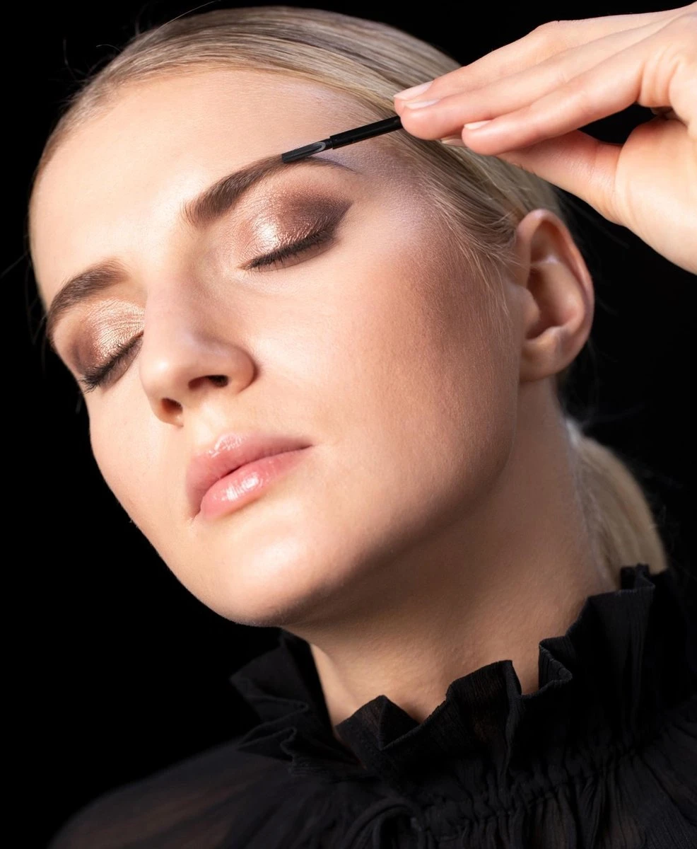 SYOSS Wenkbrauwverf 4-1 Donkerbruin - 1 Stuk 5 SYOSS Wenkbrauwverf 4-1 Donkerbruin - 1 Stuk - Afbeelding 5